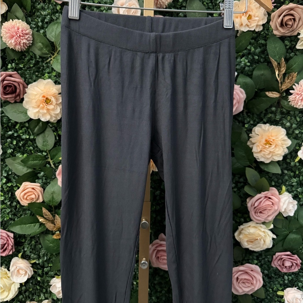 SKIMS Soft Lounge Leggings - Picture 3 of 8